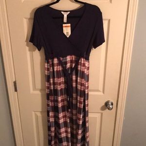Comfy plaid maxi Maternity dress nwt